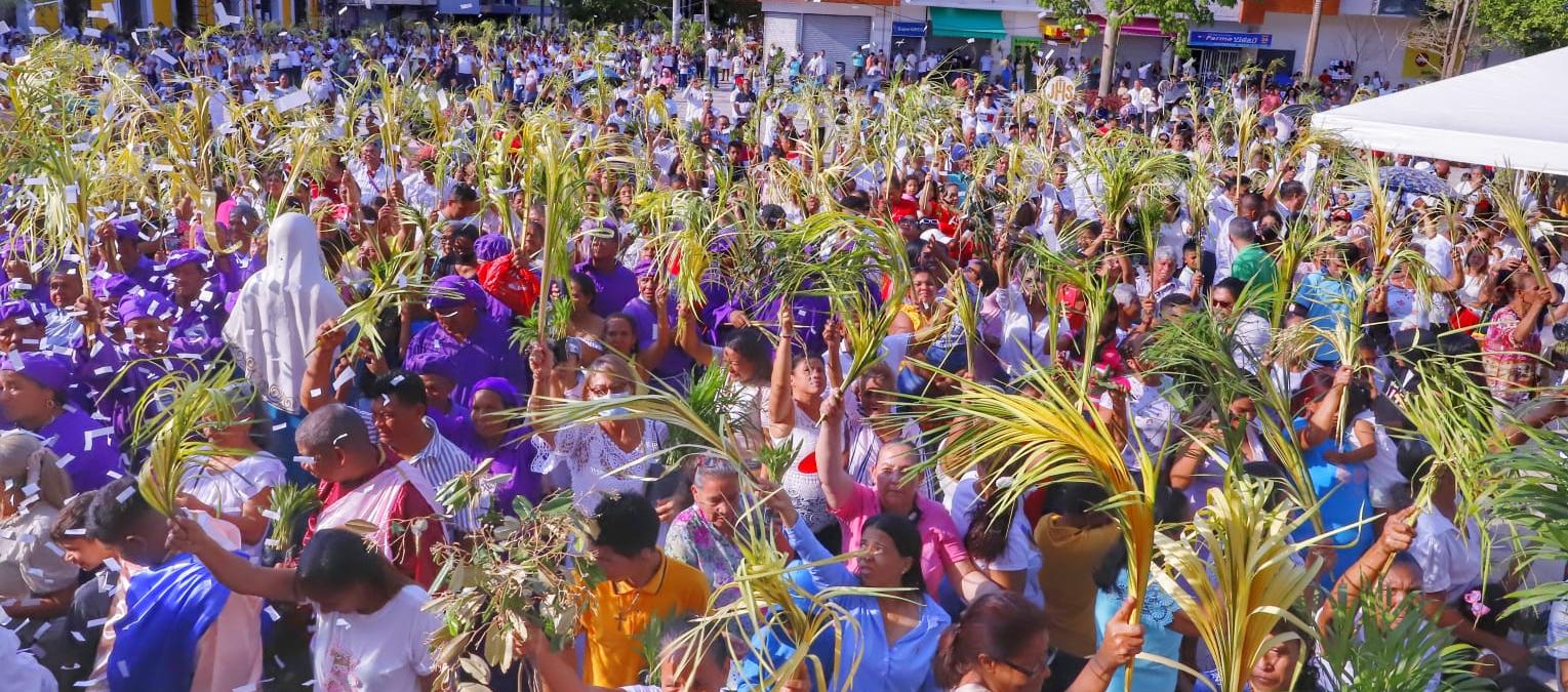 Más de 3 mil católicos asistieron la eucaristía del Domingo de Ramos en Sabanalarga