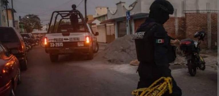 Policías acordonan la zona de Sierra de Agua, municipio de Perote, Estado de Veracruz, en donde se registró la masacre
