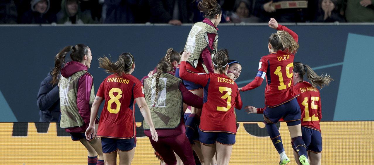 La celebración de las jugadoras españolas.