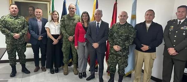 Reunión del Viceministro  de Defensa para las Políticas de Defensa y Seguridad, Alberto Lara, con mandos militares para la creación de los nuevos Gaulas.