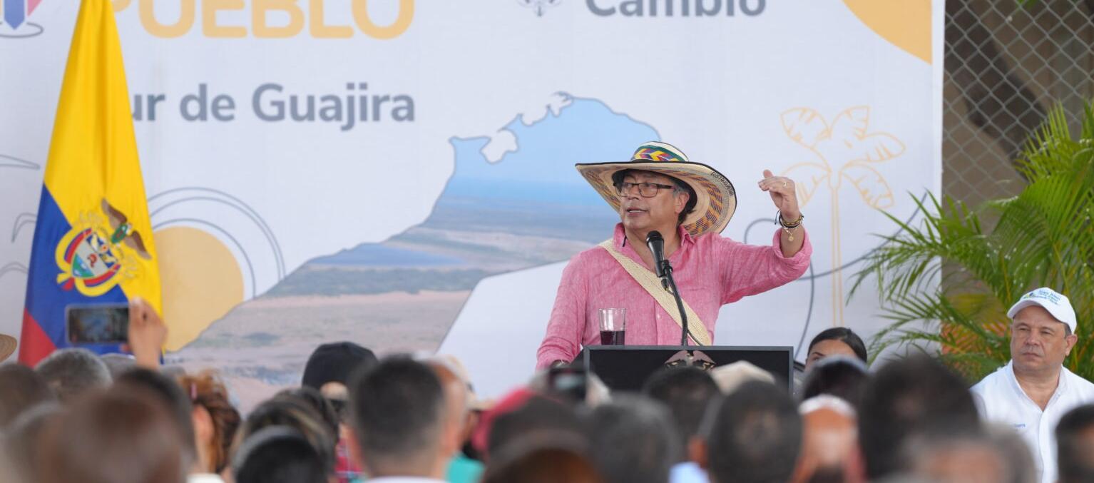El Presidente Gustavo Petro en una de las visitas a La Guajira