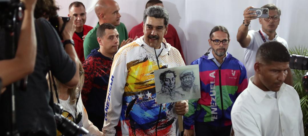 Nicolás Maduro, presidente de Venezuela, a su llegada al Consejo Nacional Electoral. 