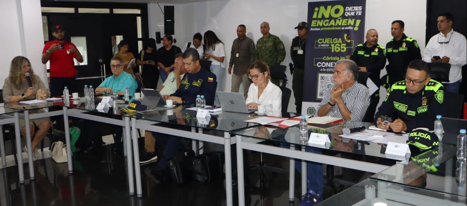 Reunión de las autoridades en el Comando de la Policía Metropolitana de Barranquilla. 