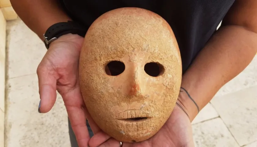 Máscara de piedra de 9.000 años de antigüedad 