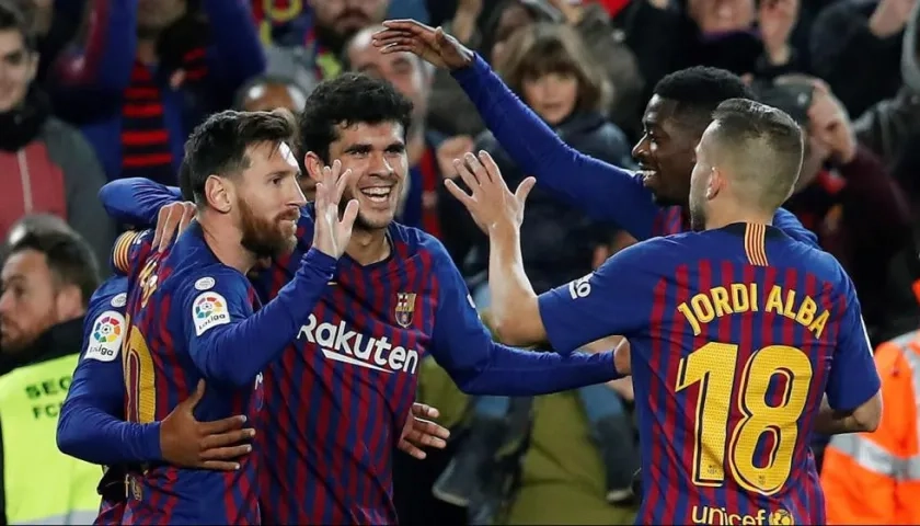 Los jugadores del FC Barcelona celebran el segundo gol del equipo