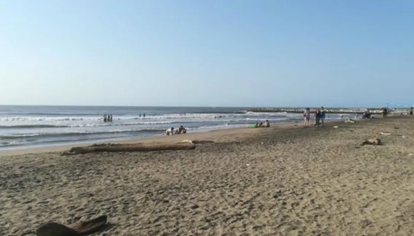 En este sector de las playas de Puerto Colombia se ahogó la niña.