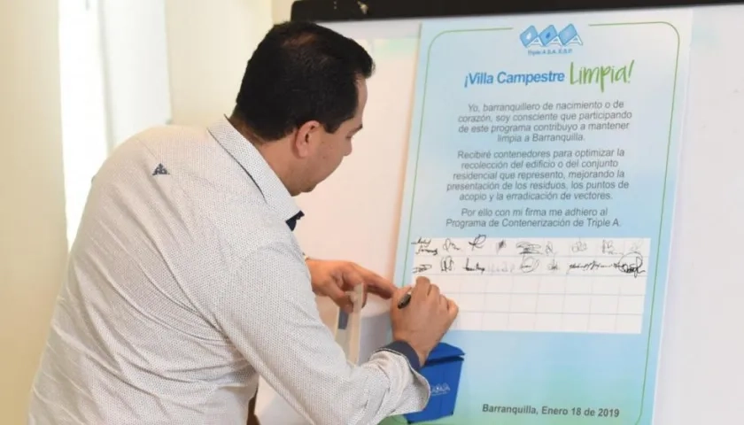 Los representantes de los conjuntos residenciales de Villa Campestre firmaron el programa de contenerización.