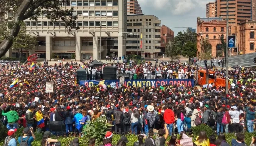 Marchantes se congregan a esta hora en varios sitios de Bogotá.