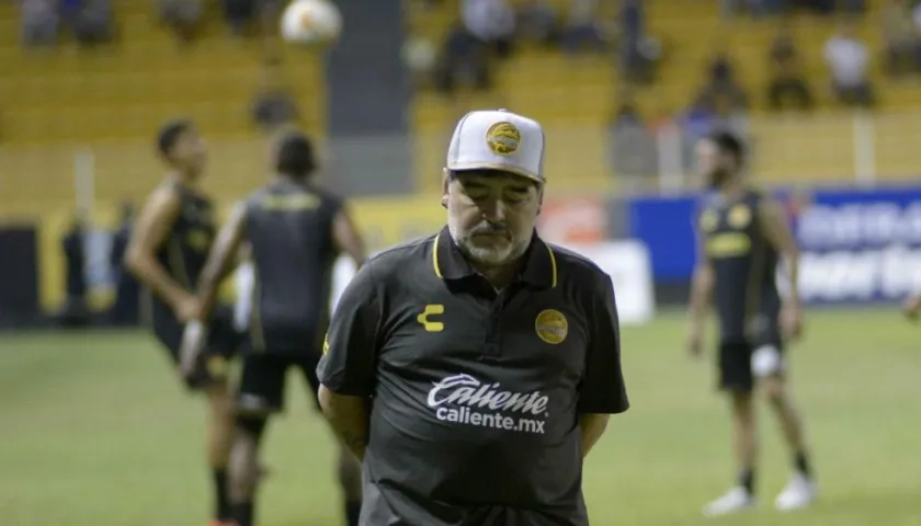 Diego Maradona, técnico de los Dorados de Sinaloa.