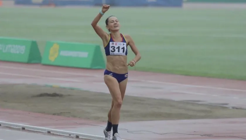 Carolina Tabares ganó el oro en los 10.000 metros del Suramericano de Atletismo en Lima, Perú.