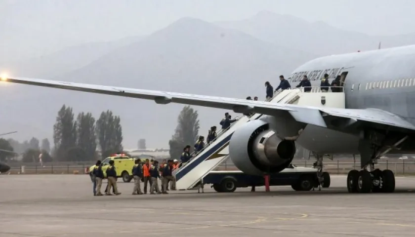 Los expulsados de Chile en el vuelo que tenía como destino Bogotá y Caracas.