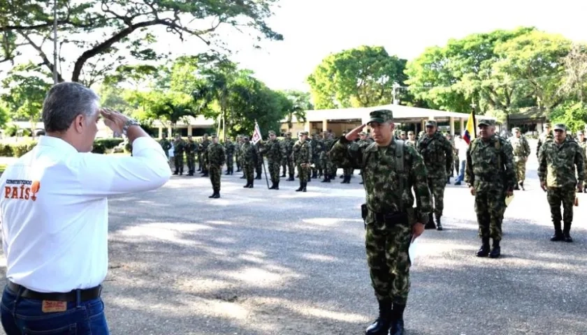 El Presidente Iván Duque, a su llegada a la XI Brigada del Ejército Nacional.