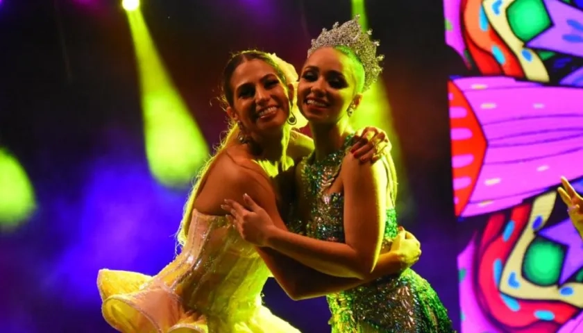 La Reina del Carnaval, Isabella Chams y la de la 44, Andrea Henríquez.