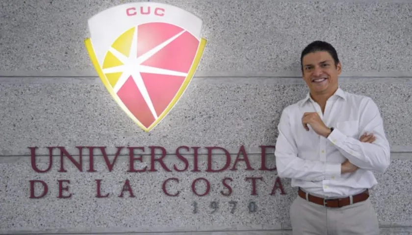 Tito Crissien Borrero, rector de la Universidad de la Costa.