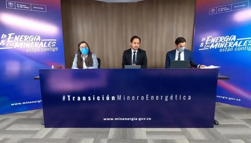 El Ministro Diego Mesa y los Viceministros Sandra Sandoval y Miguel Lotero.