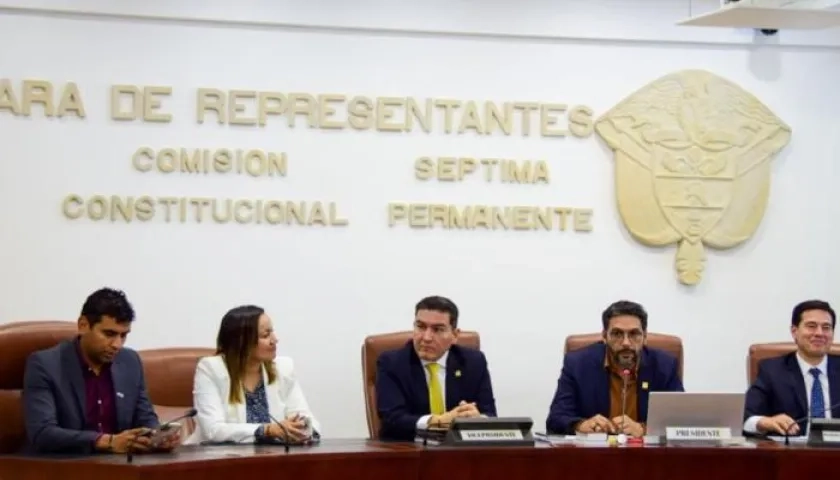 Ministra Carolina Corcho en la Comisión Séptima de la Cámara.