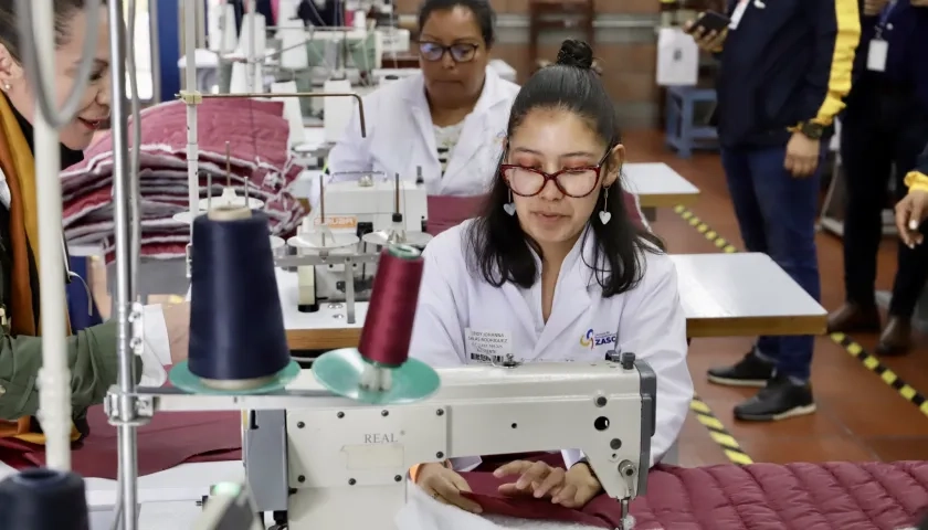 Un total de 287.000 mujeres ingresaron al mercado laboral de Colombia en febrero pasado, según el DANE.