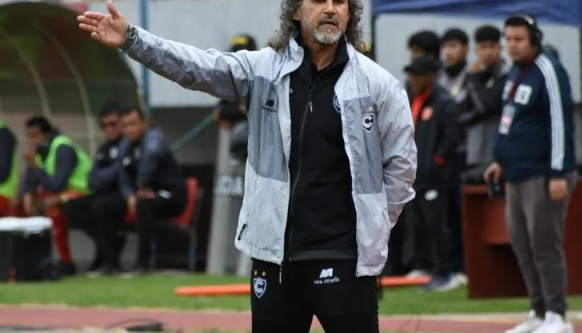 Leonel Álvarez sólo dirigió 14 partidos en Cienciano. 