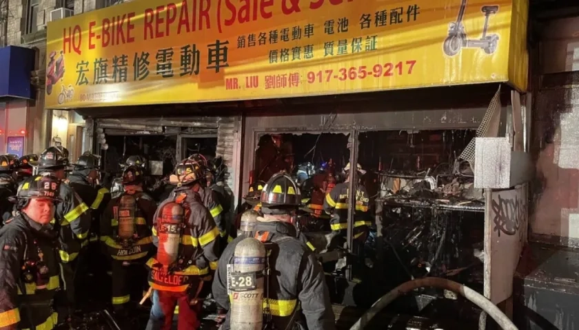 Incendio en una tienda de venta y reparación de bicicletas y motocicletas eléctricas