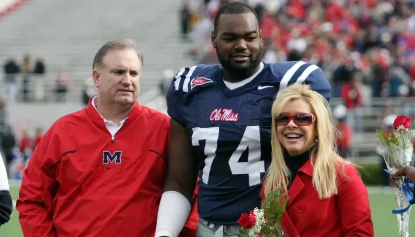 Sean Tuohy, Michael Oher y Leigh Anne Tuohy.