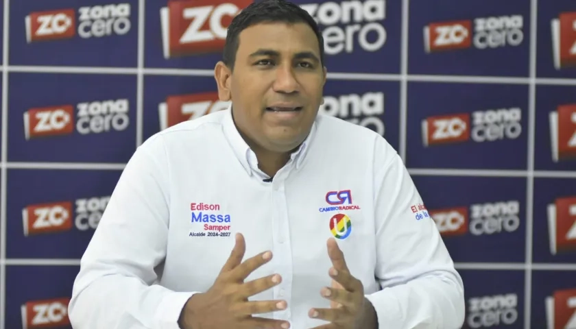Edison Massa Samper, candidato a la Alcaldía de Puerto Colombia, en la visita a Zona Cero