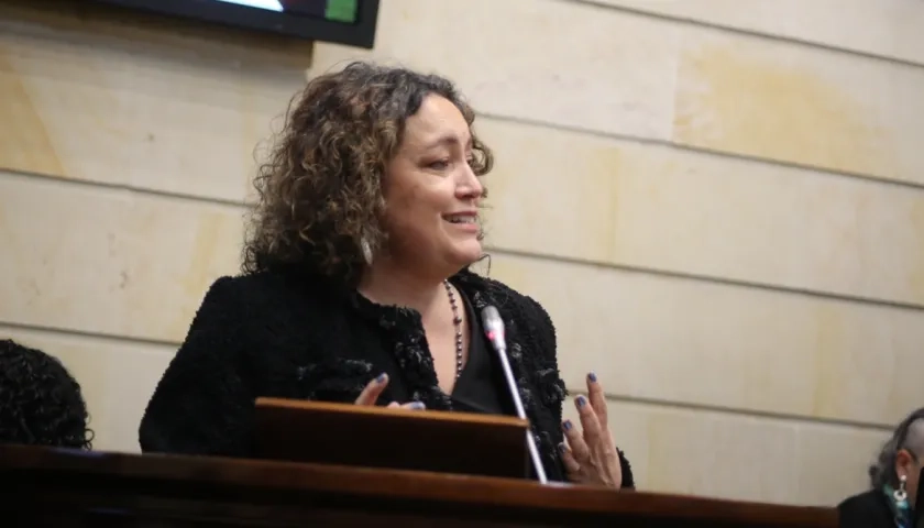 La senadora Angélica Lozano.