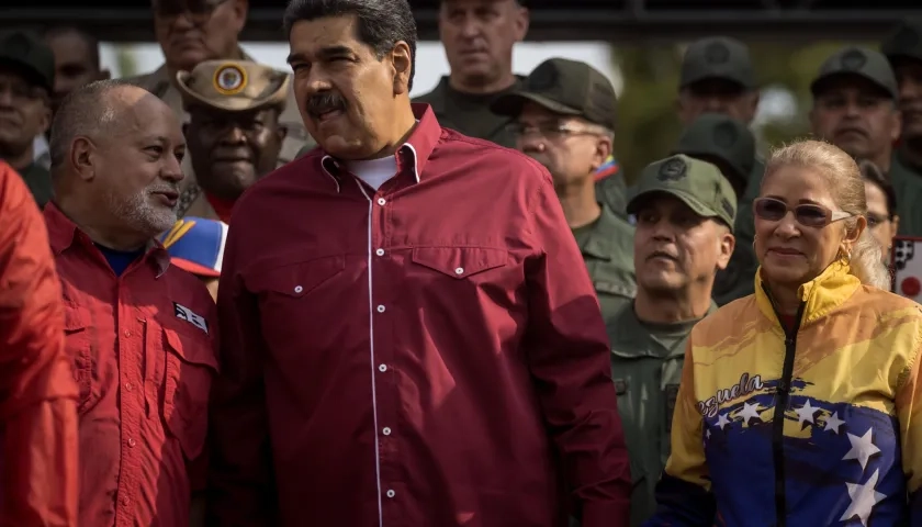El presidente de Venezuela, Nicolás Maduro, la primera dama, Cilia Flores, y el vicepresidente Diosdado Cabello