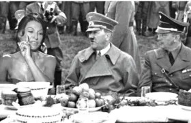 La imagen de la diva con Hitler que circuló a través de memes.