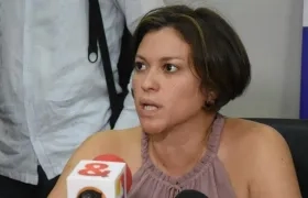 Natasha Avendaño García, Superintendente de Servicios Públicos.