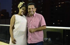 La cantante Eylin Carolina y el director de Cumbia Caribe, Pedro Tapias.