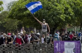  Las protestas en Nicaragua se mantienen pese a que el presidente Ortega anunció este mismo sábado su disposición al diálogo.