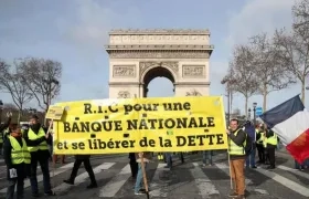 Los chalecos amarillos se manifiestan otra vez, en el día 13 de la protesta.