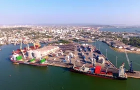 Compas es una red de puertos multipropósito con tres terminales portuarios en la Costa Caribe  y dos en el Pacífico.