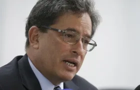 Alberto Carrasquilla, Ministro de Hacienda.