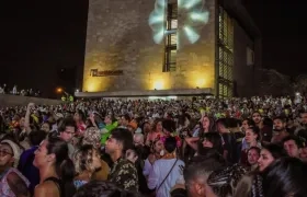 Público disfrutando de la Noche del Río.