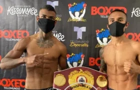 Brandon Valdés y Ricardo Espinoza pelean por el campeonato juvenil supergallo de la OMB.