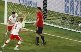 Robert Lewandowski celebra el gol del empate ante España. 