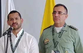 El ministro del Interior, Daniel Palacios, y el director de la Policía, Jorge Luis Vargas.