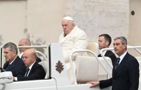 Papa Francisco llegando a presidir la misa del Domingo de Ramos.