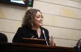 La senadora Angélica Lozano.