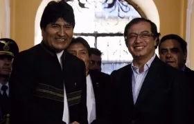 El expresidente boliviano Evo Morales durante un encuentro con Gustavo Petro. 
