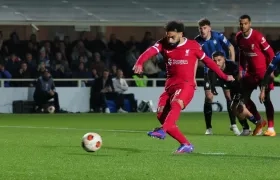Mohamed Salah marcó, de penalti, el gol de la victoria del Liverpool. 