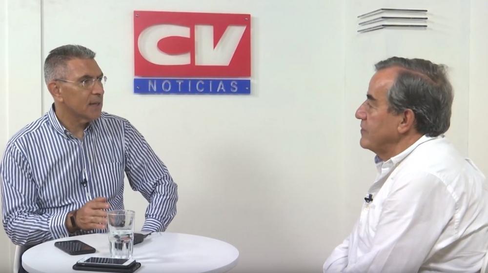 Jorge Cura en entrevista con Fidel Castaño,Gerente de Gestión de ingresos de Barranquilla