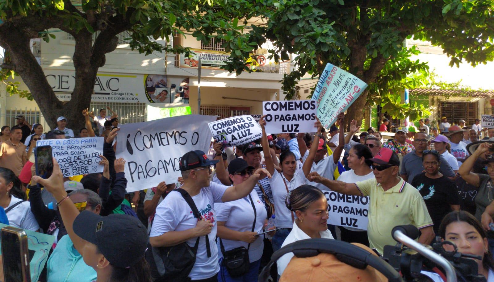 Protestas de usuarios del Magdalena