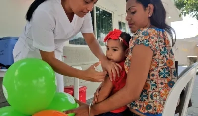 En un 96% se cumplió la meta proyectada para vacunar a niños menores de 5 años del Distrito,