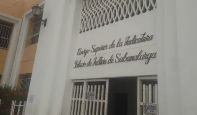 Palacio de Justicia de Sabanalarga, donde se desarrolló la audiencia al patrullero.
