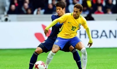 Neymar en acción del partido. 