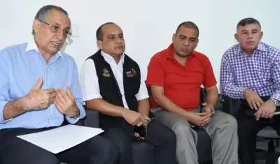 Alfredo Palencia, Milton Martínez, Alvaro Causado y Honorato Yaruro, durante la visita a Zona Cero.