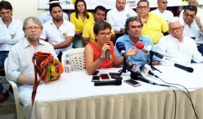 Rueda de prensa de los tres candidatos de la Coalición Colombia Claudia López, Sergio Fajardo y Jorge Enrique Robledo.
