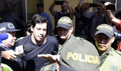 Cristian Bellón saliendo del Centro de Servicios Judiciales.